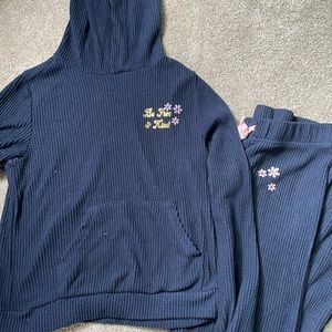 Matching lightweight hoodie and pants. Size 7/8